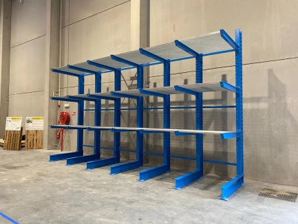 Cantilever racking
