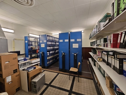 Archive shelving