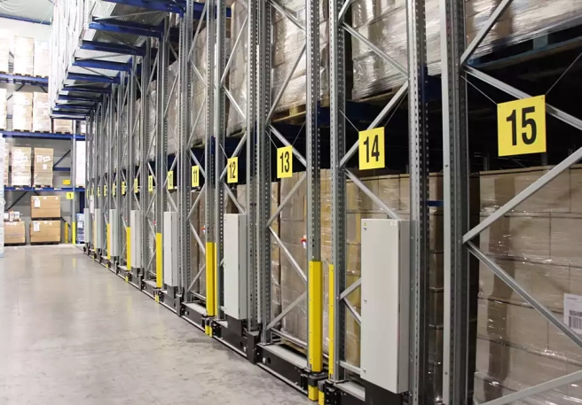 Automation: Installation of mobile pallet racks