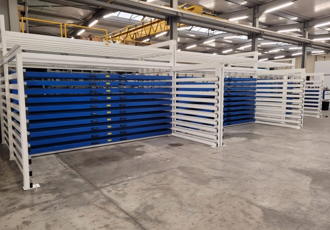 Pull-out sheet and tube racks