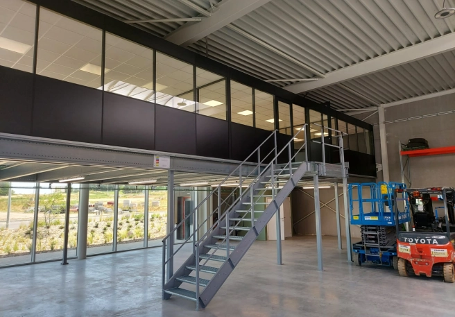 Partition Wall and Office Cabin: Two Projects, Tailor-Made Solutions