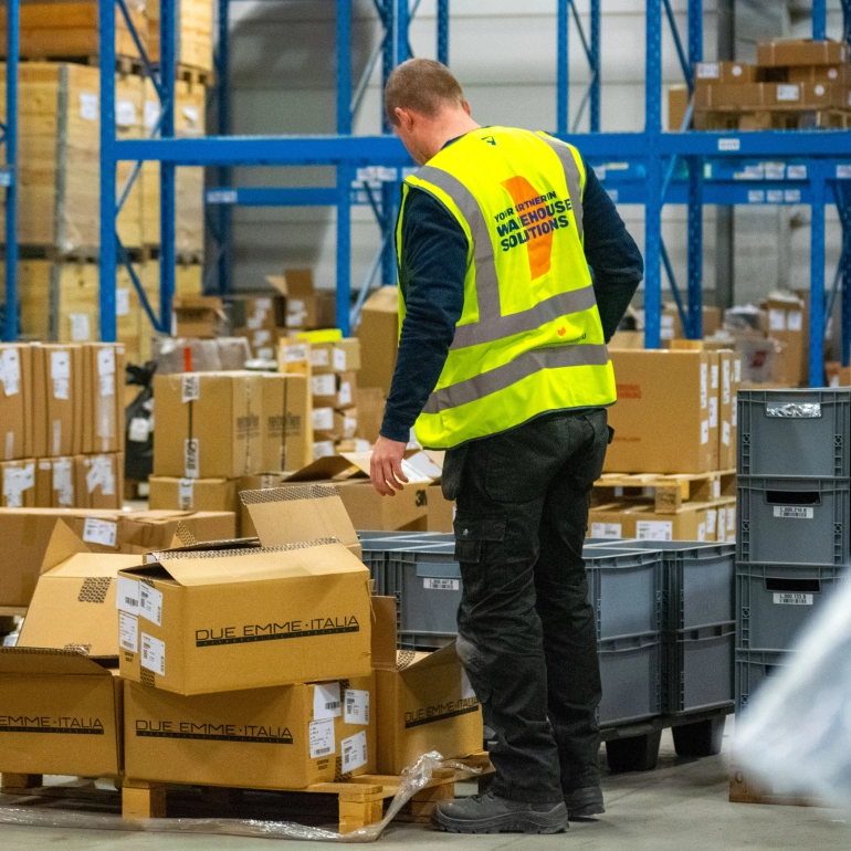Warehouse relocation of small goods for Sioen