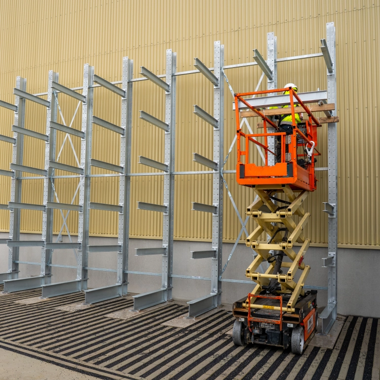 Cantilever racking for outdoor storage of long goods at Elia