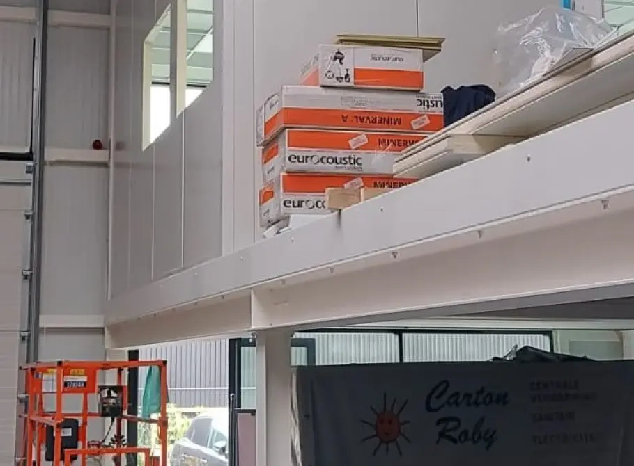 Floor with office cabin