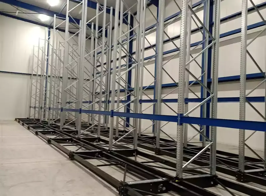 <span>Our high-quality</span> mobile racking systems for your warehouse