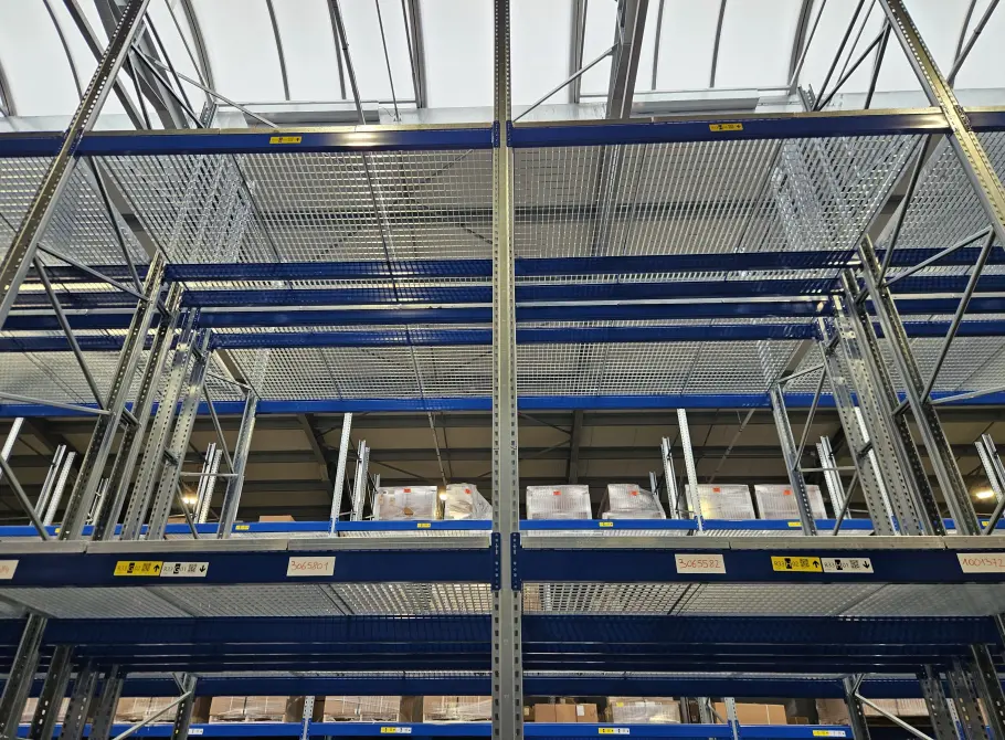 The benefits of mesh walls?